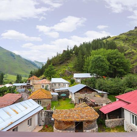 Sno Inn Kazbegi Exterior foto