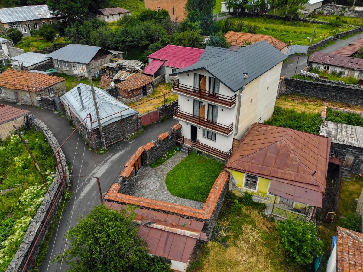 Sno Inn Kazbegi Exterior foto